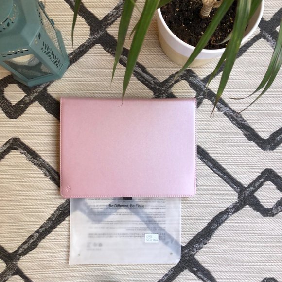 Finite iPad Pro Case (2017/2015) - Picture 6 of 14